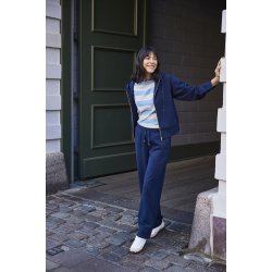 Frpriya car 1 20617503-193923