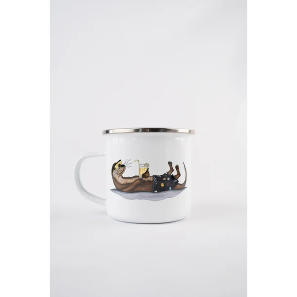 An otter vacation emaljekrus