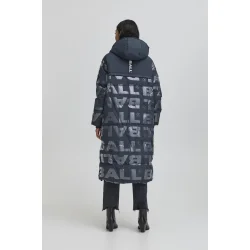 Basalvadore long coat sky captain