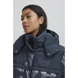 Basalvadore long coat sky captain