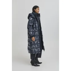 Basalvadore long coat sky captain