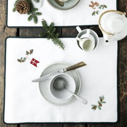 Dkkeserviet med flag