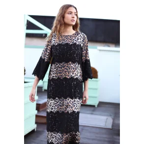 Elinacras dress urban leo