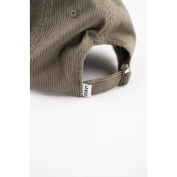 Flipping the bird courd cap