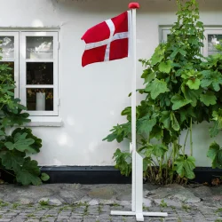 Hvidmalet flagstang 180 cm 
