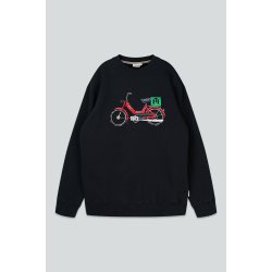 Red maxi crewneck moonless night