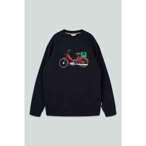 Red maxi crewneck moonless night