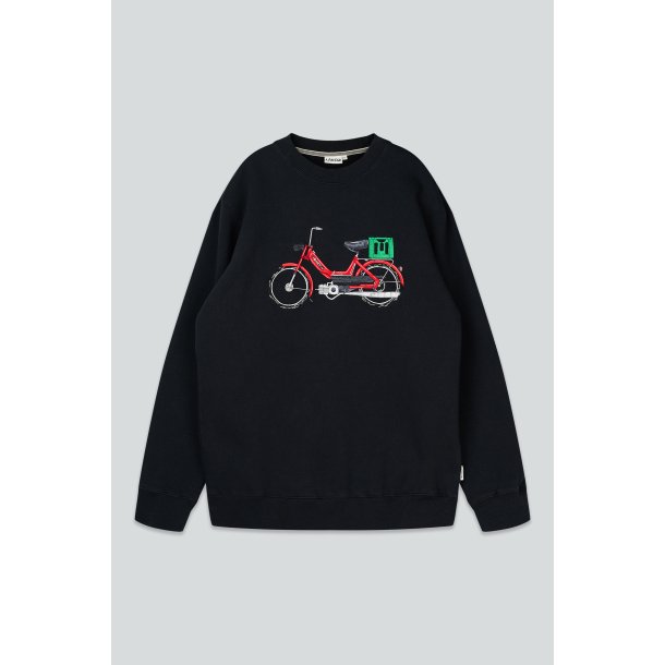 Red maxi crewneck moonless night