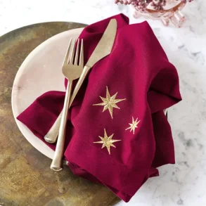 R�d serviet med guldstjerner 