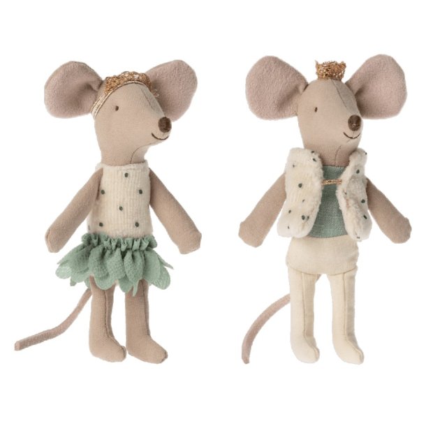 Royal twins mice in box 17-2103-01