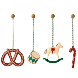 Metal ornament st - Peters Jul