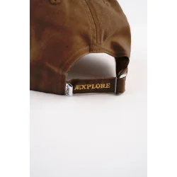 Otter vacation baseball cap