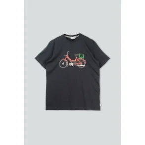 Red maxi t-shirt moonless night