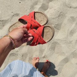 Shangies Women Raspberry Red