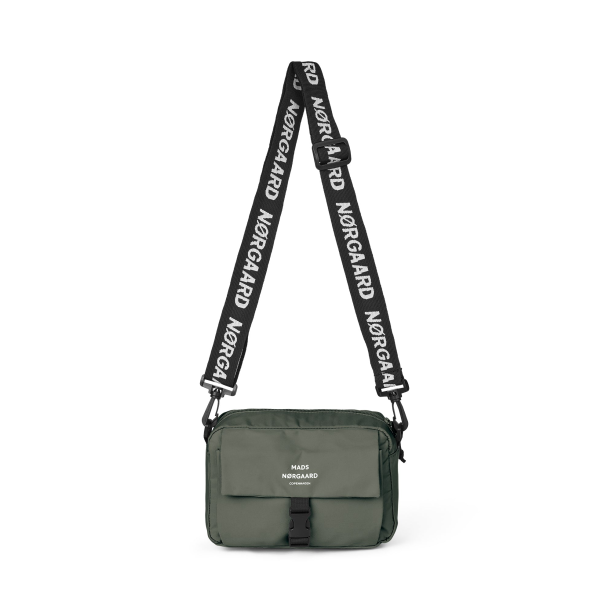 Tian fae bag tarmac