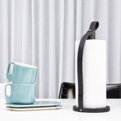 By wirht Hands on Black