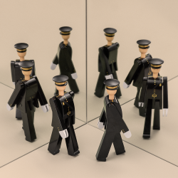 Kay bojesen politimand sort